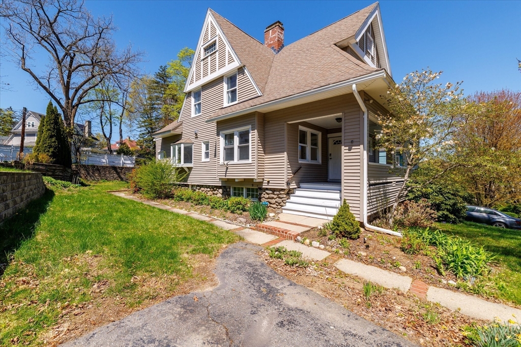 4 Chamberlain Pkwy
