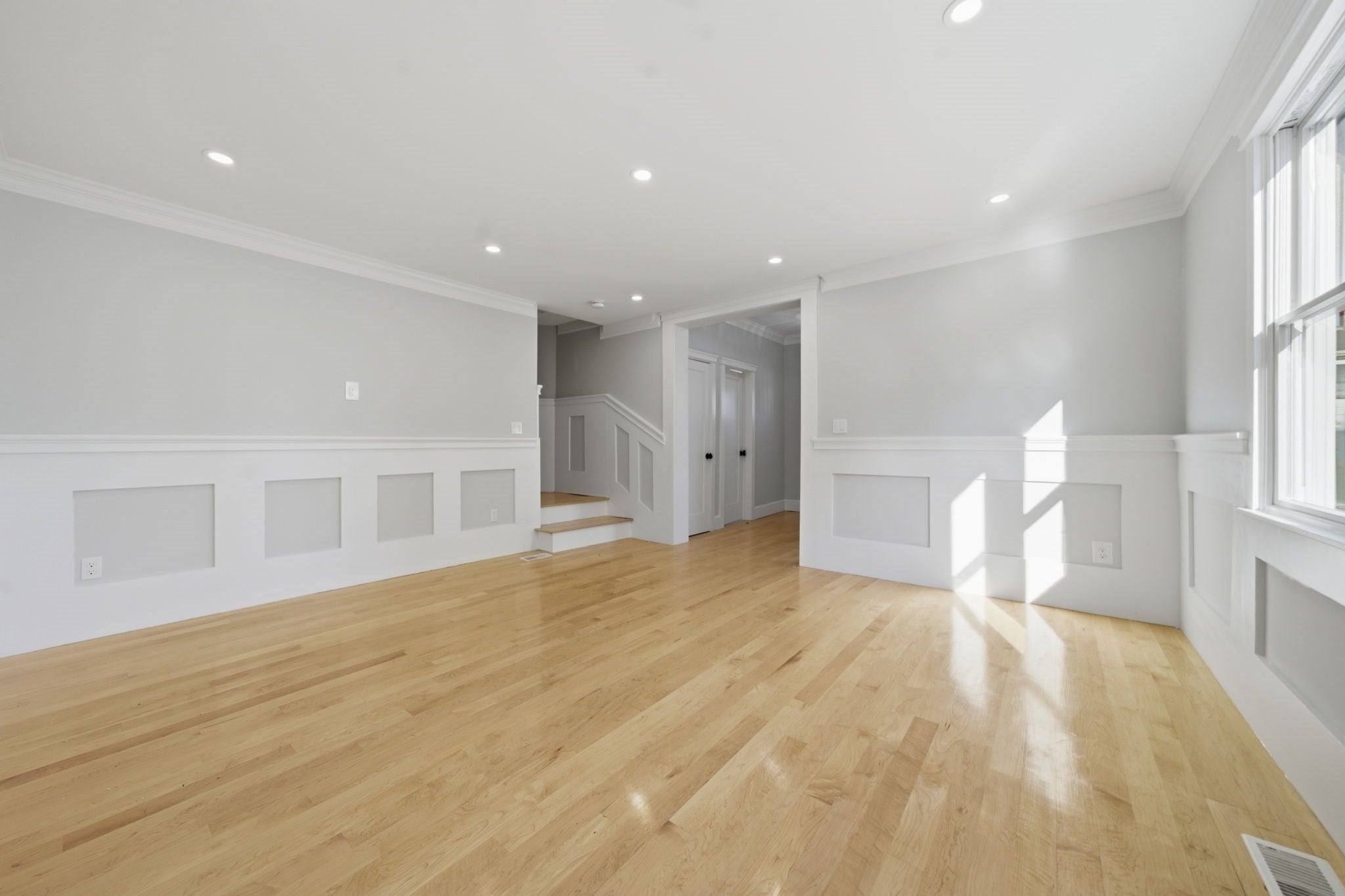 442 High St, Dedham, MA Photo #8