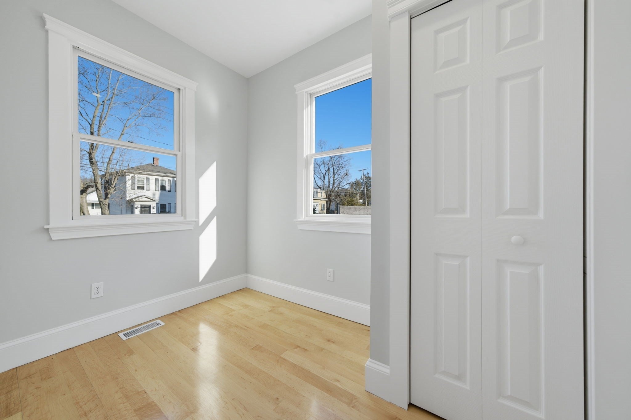442 High St, Dedham, MA Photo #11