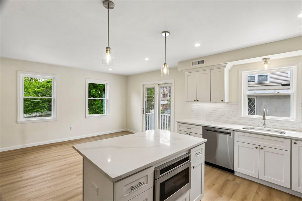 48 Ash Ave B