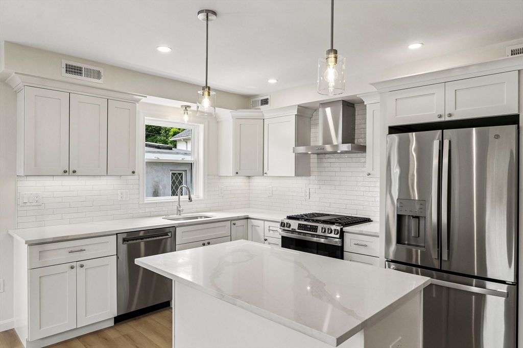 48 Ash Ave B