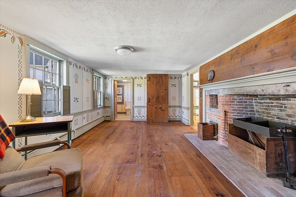 5 Carpenter Hill Rd