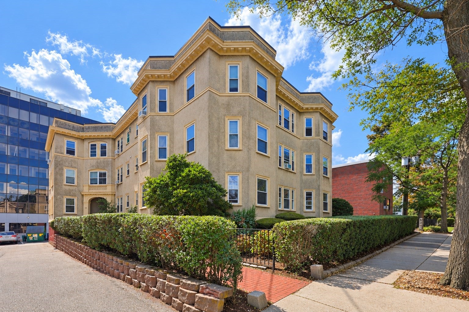 22 Centre St #2, Cambridge, MA, 22 Centre St #2, Cambridge, MA Photo #2