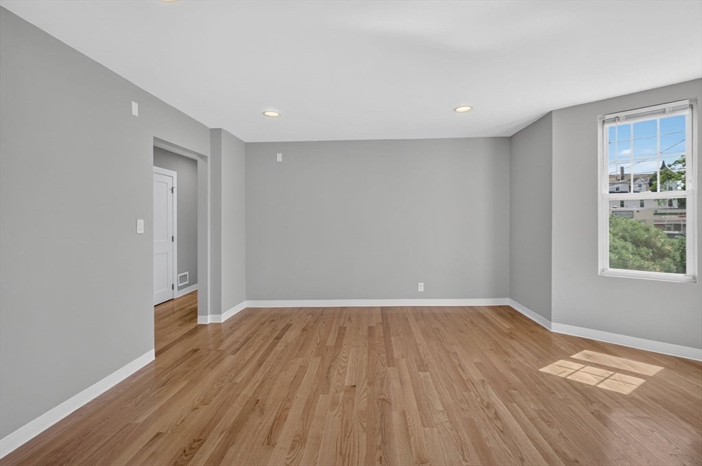 311 Central St #1, Saugus, MA, 311 Central St #1, Saugus, MA Photo #4