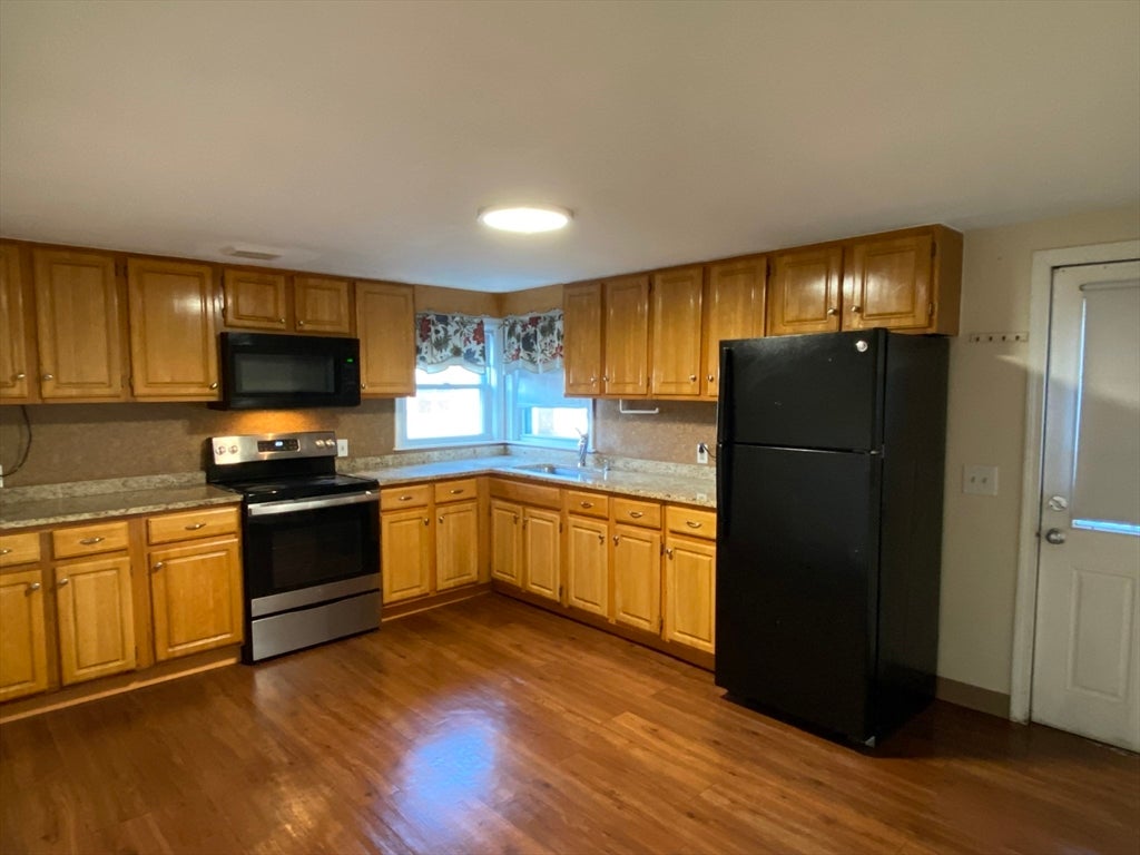 104 Amherst Ave, Waltham, MA, 104 Amherst Ave, Waltham, MA Photo #3