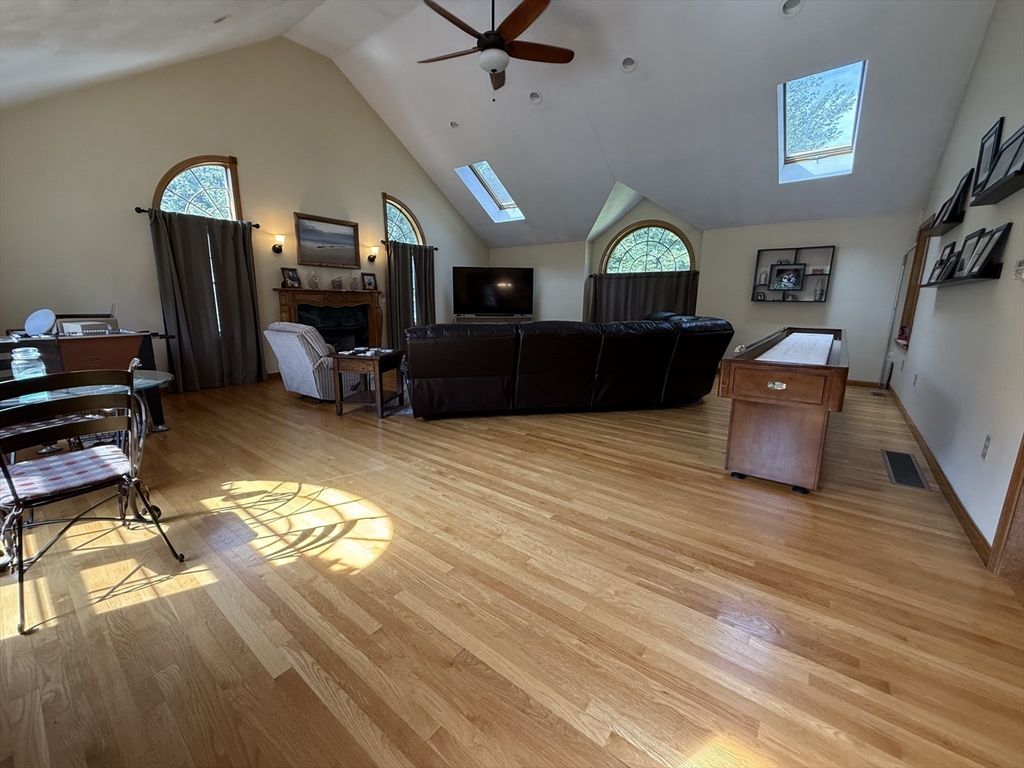 62 Sequoia Dr