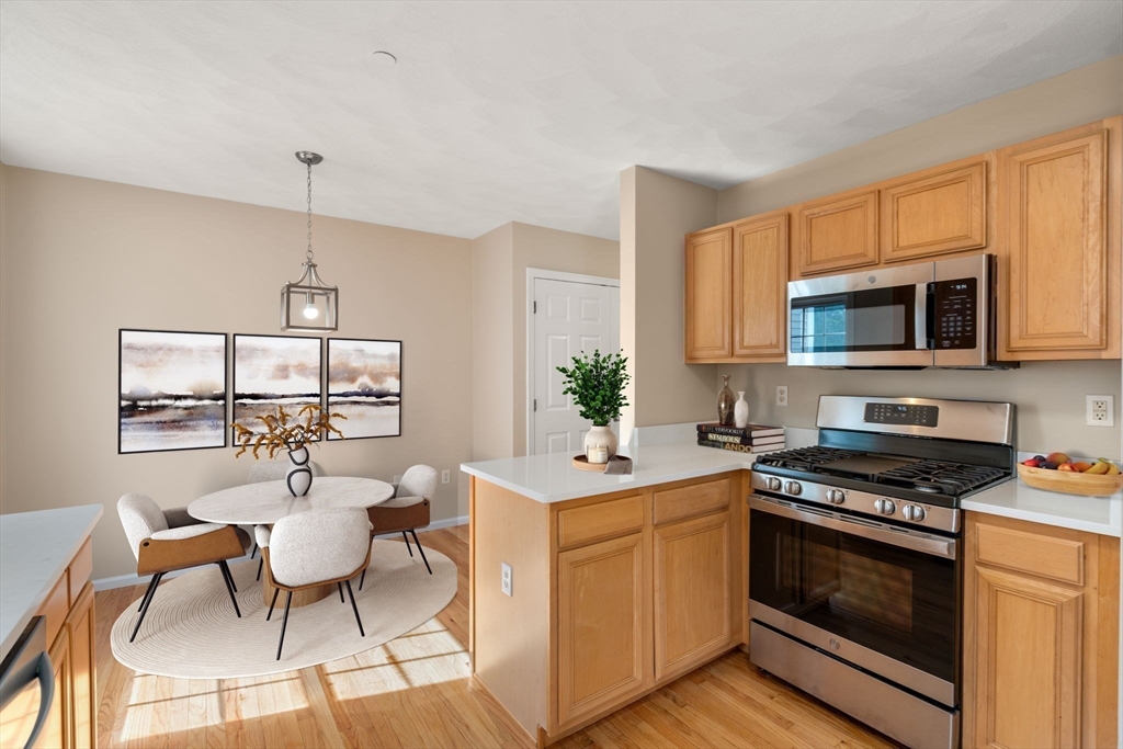 555 Main St 6
