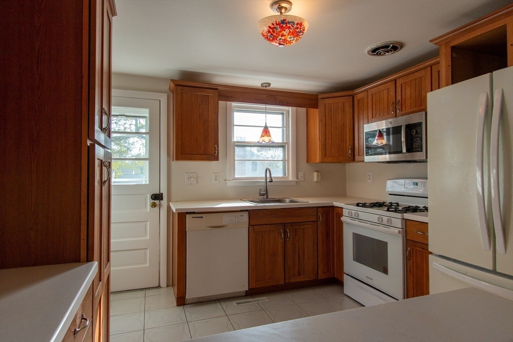34 Cottage Grove Ave