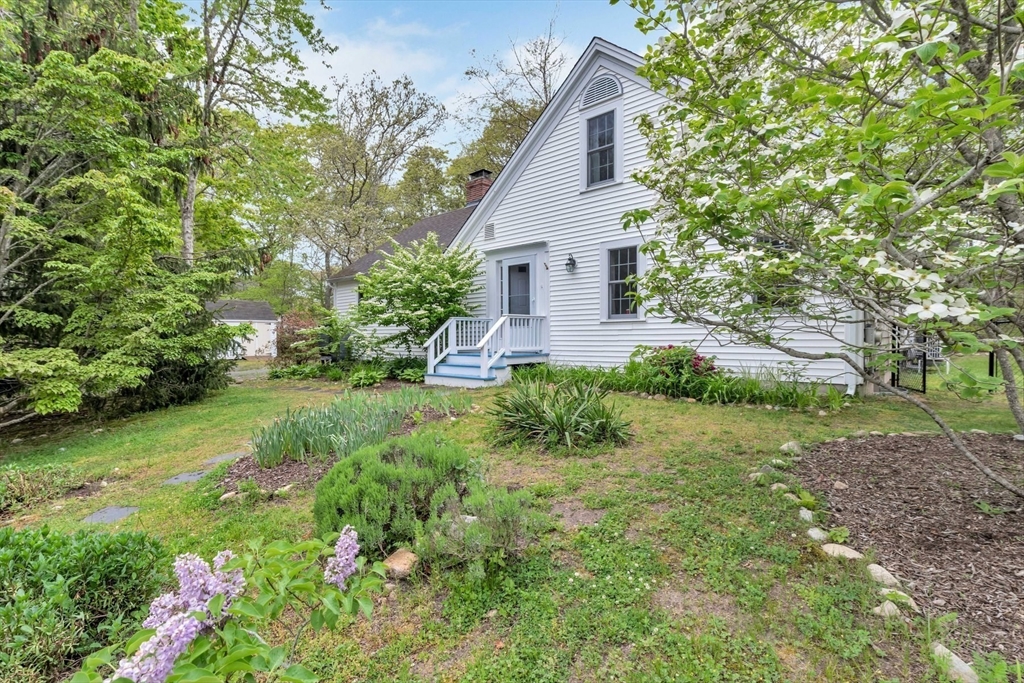 12 Maple Lane
