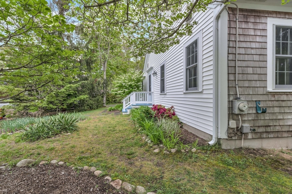 12 Maple Lane