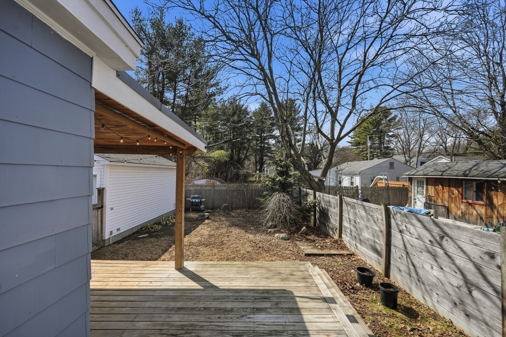 492 Elm St
