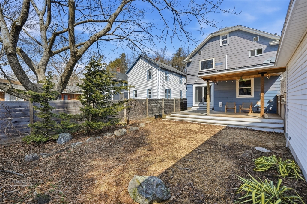 492 Elm St