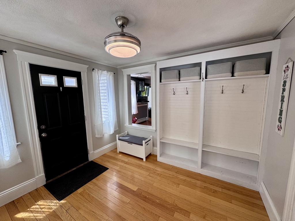 12 Palmer Ave, Saugus, MA Photo #18