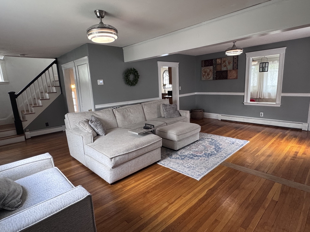 12 Palmer Ave, Saugus, MA Photo #7