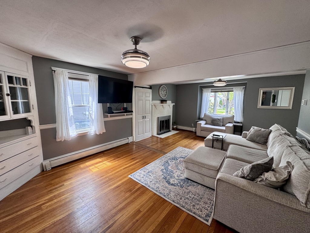 12 Palmer Ave, Saugus, MA Photo #5