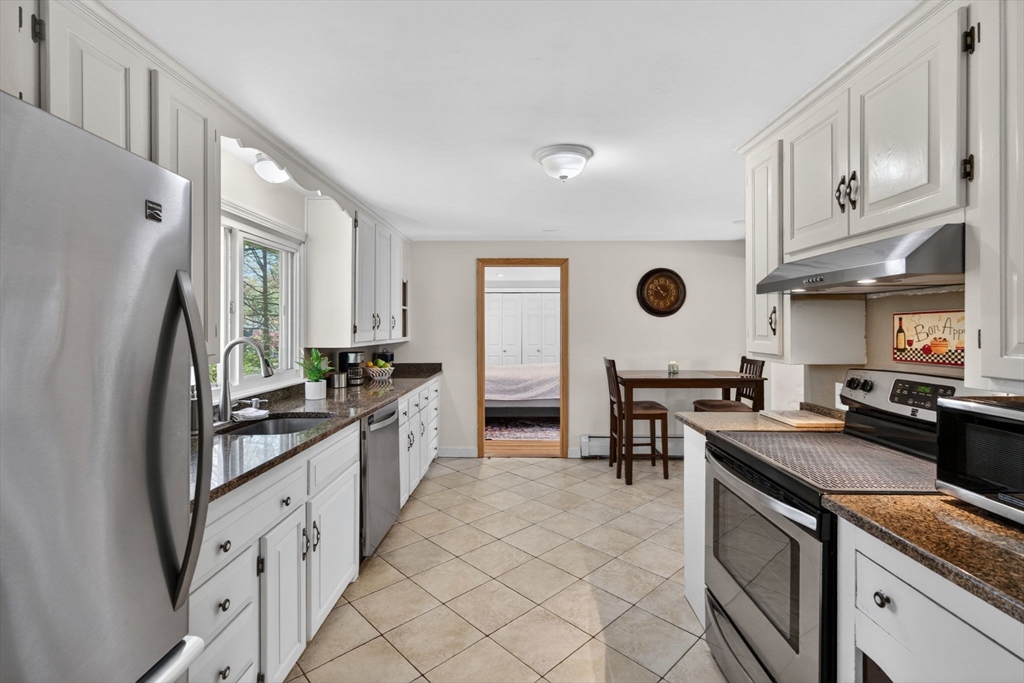 34 Homestead Rd, Lynnfield, MA Photo #13