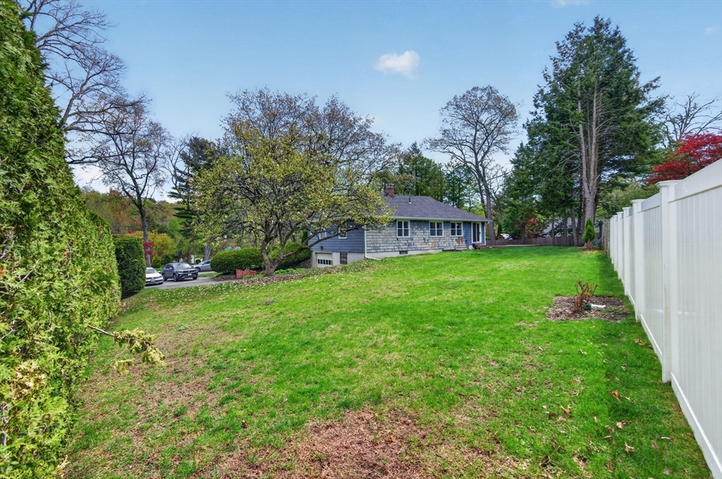 34 Homestead Rd, Lynnfield, MA Photo #33