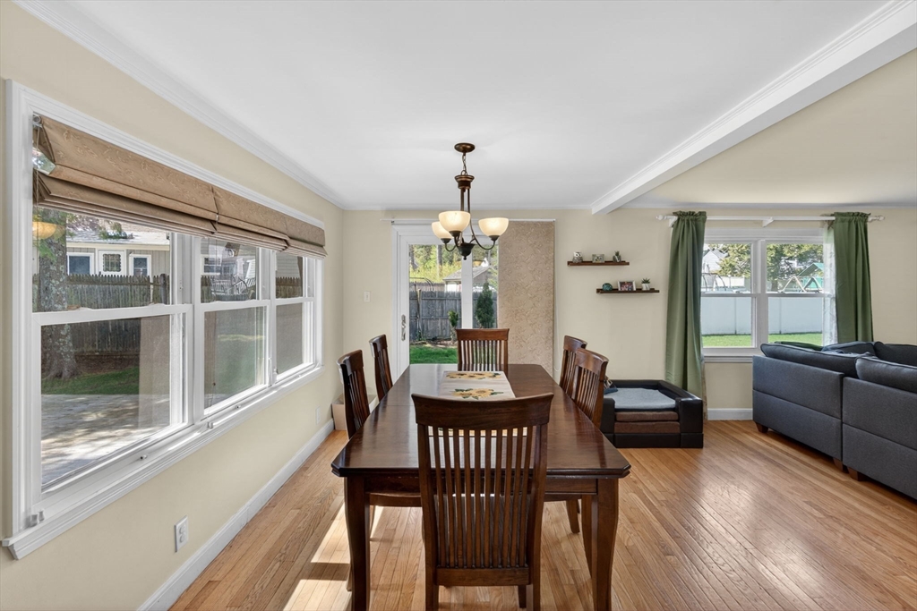 34 Homestead Rd, Lynnfield, MA Photo #9