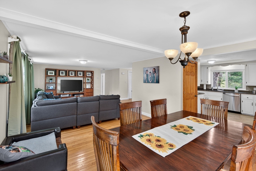 34 Homestead Rd, Lynnfield, MA Photo #10