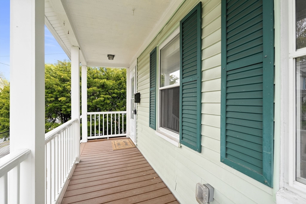 53 Henderson St