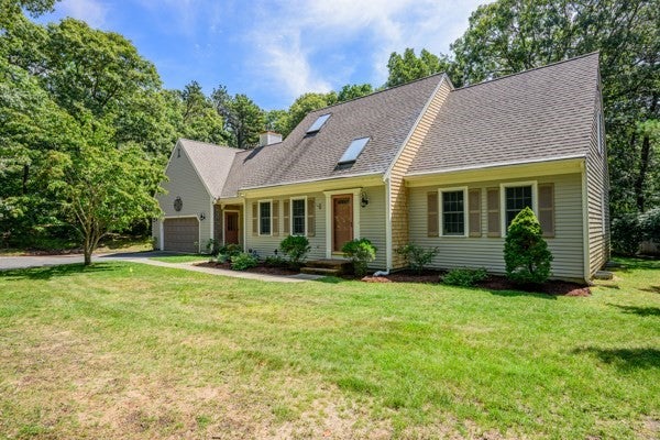 67 Valhalla Drive, Yarmouth, MA Photo #3
