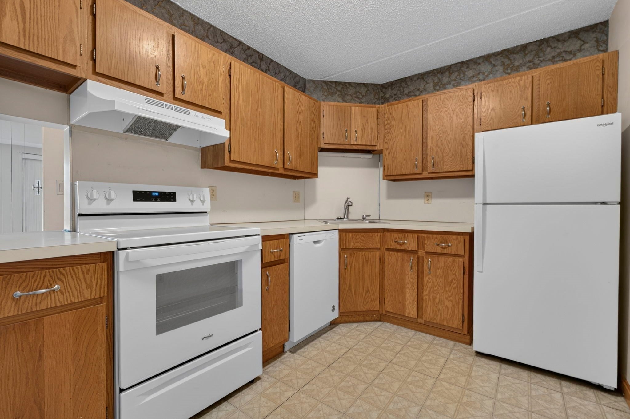 159 Main St 52A