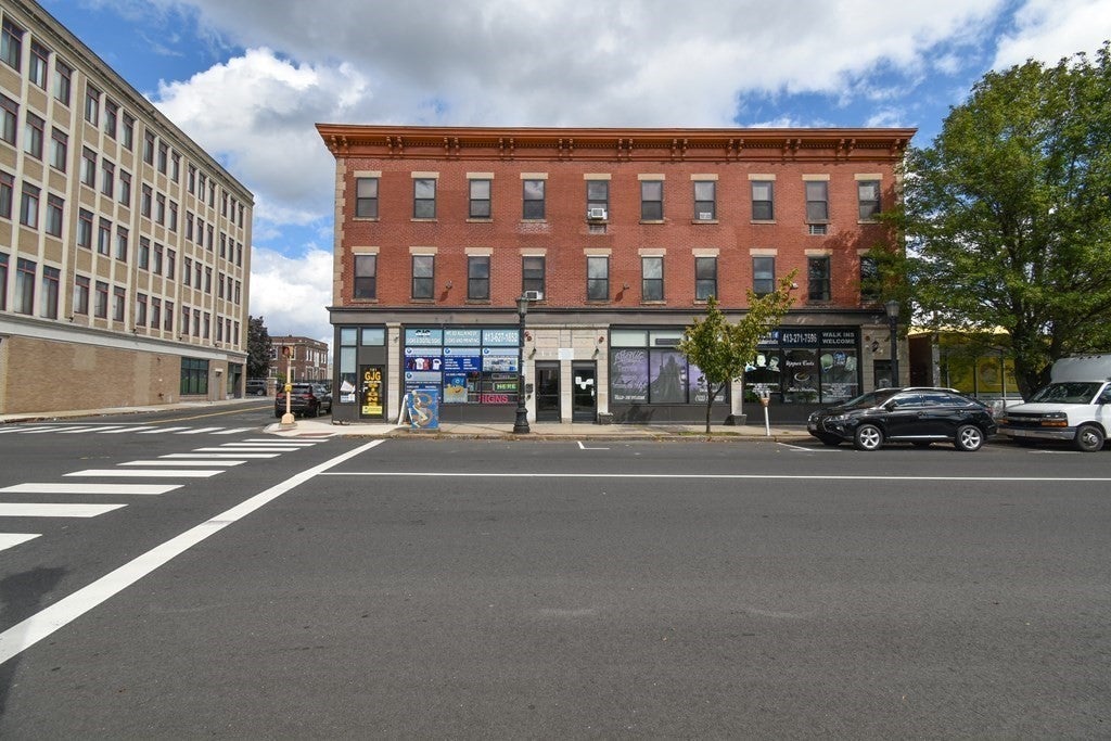 181-187 Chestnut St
