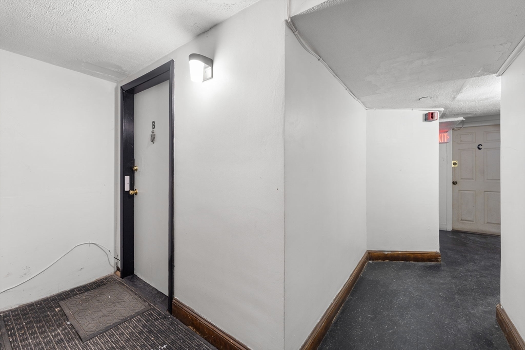 32 Reedsdale St B