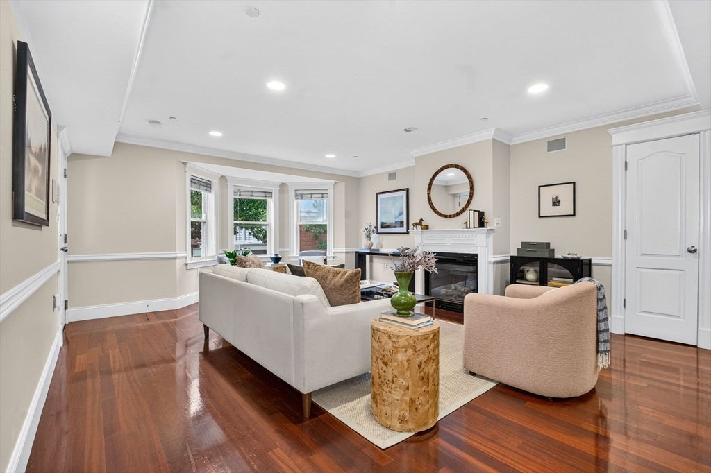 161 E Cottage 2