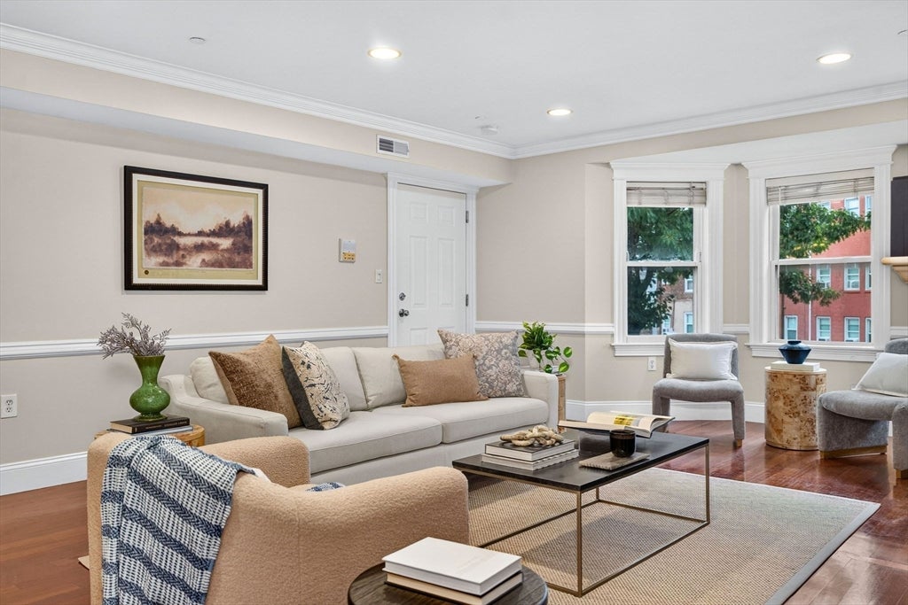 161 E Cottage 2