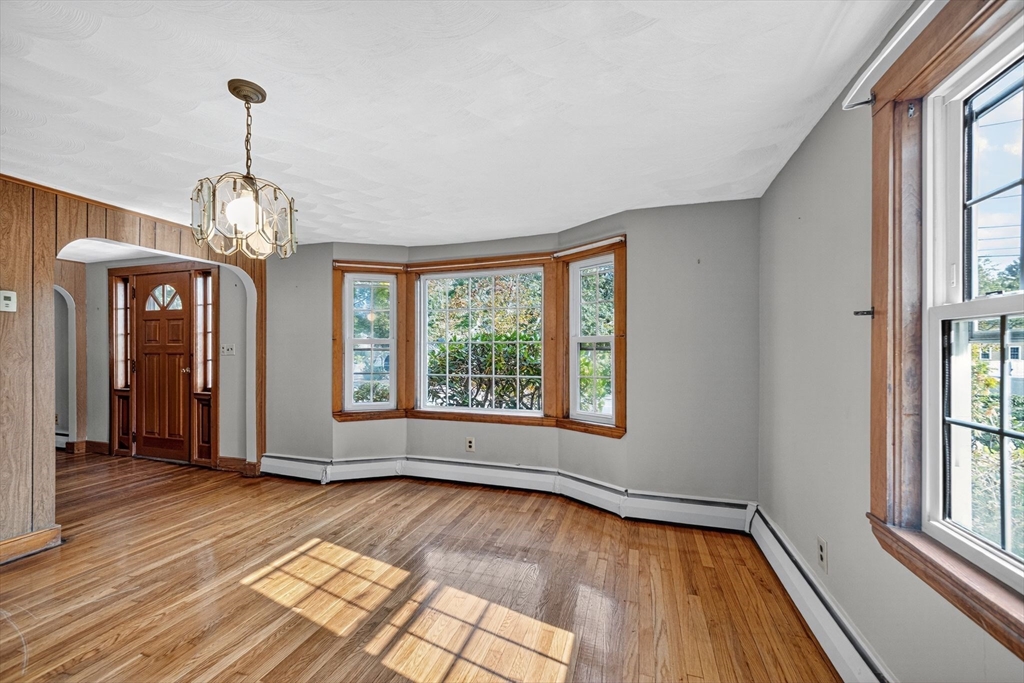 77 Whipple Rd
