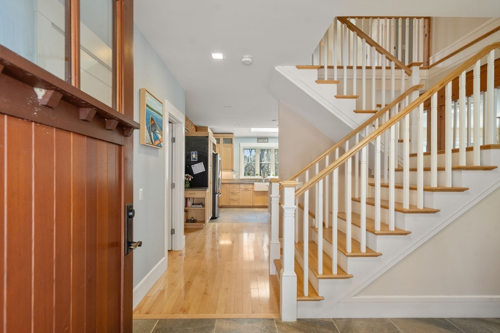 899 Lowell Rd