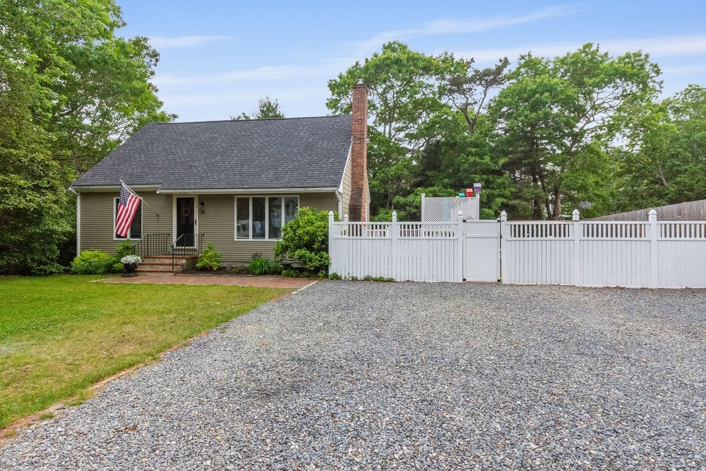 22 Rickey Ln