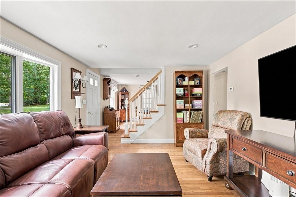 259 Water St, Hanover, MA Photo #15