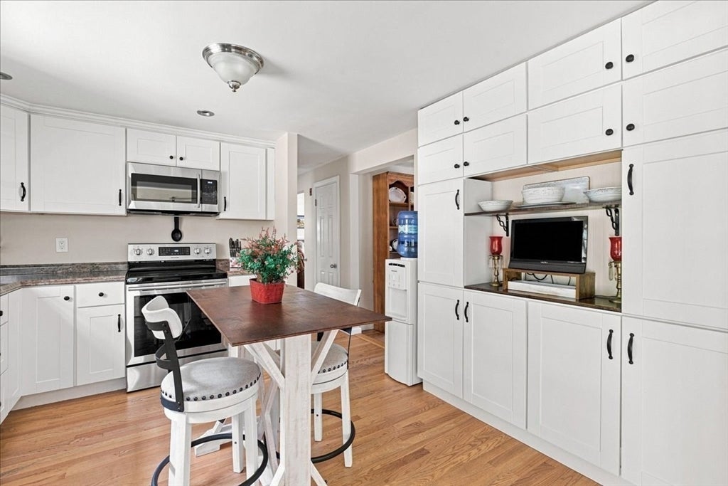 259 Water St, Hanover, MA Photo #10