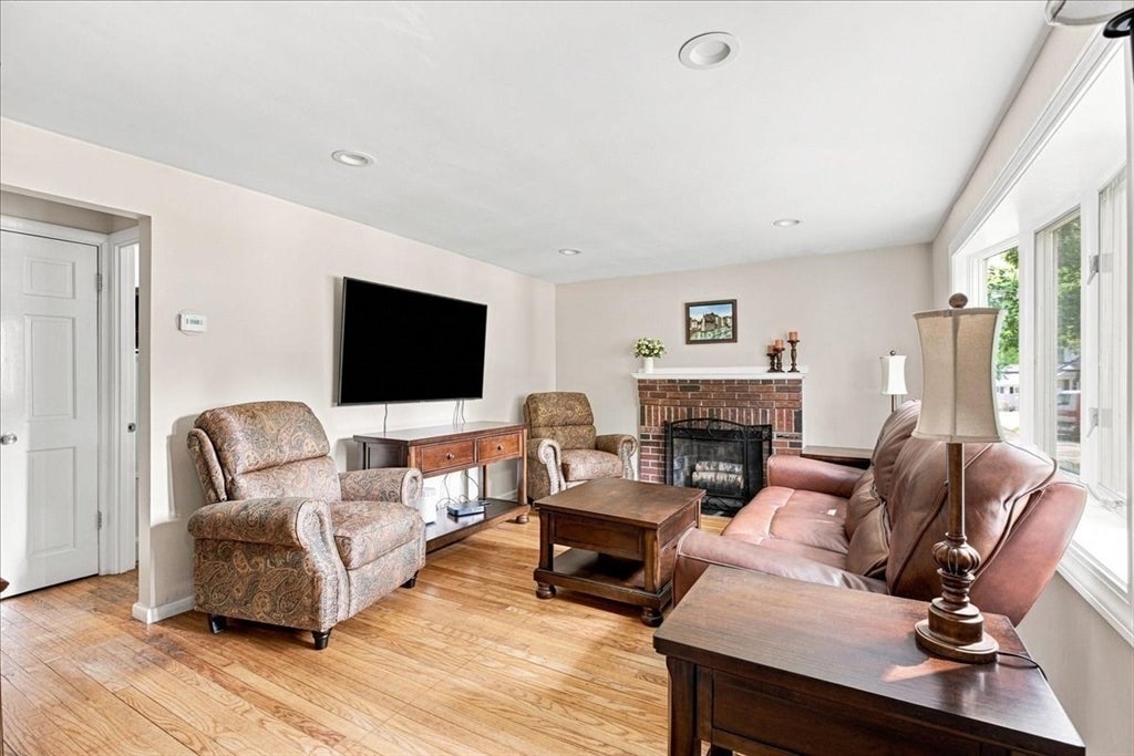 259 Water St, Hanover, MA Photo #13