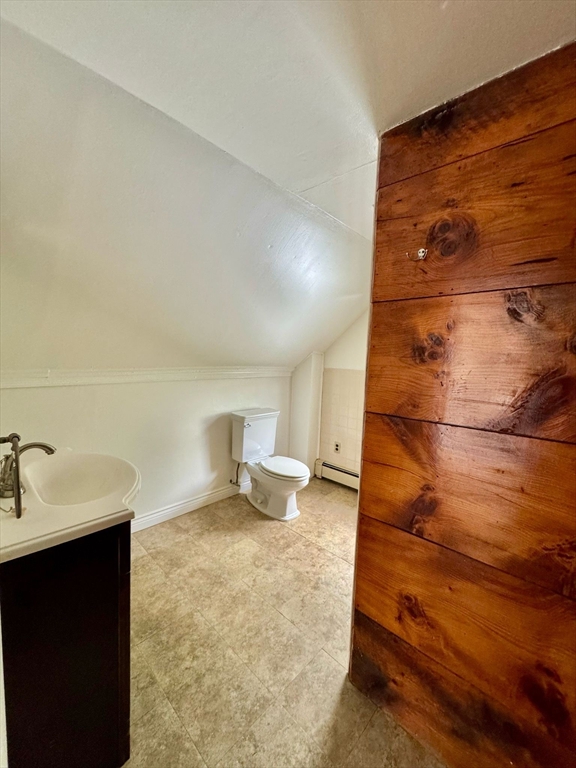 Hopkinton, Massachusetts 01748, United States, 2 Bedrooms Bedrooms, ,1 BathroomBathrooms,Residential,Pending,142686