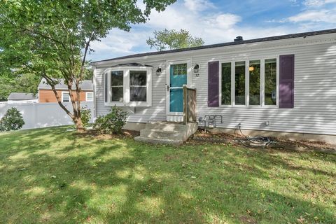 32 Wade Road Woonsocket RI 02895