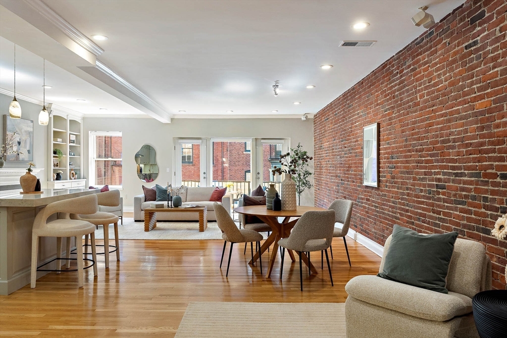 285 Beacon Street 3B