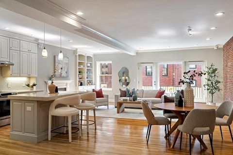 Photo of 285 Beacon Street #3B, Boston, MA 02116 (MLS # 73485065)