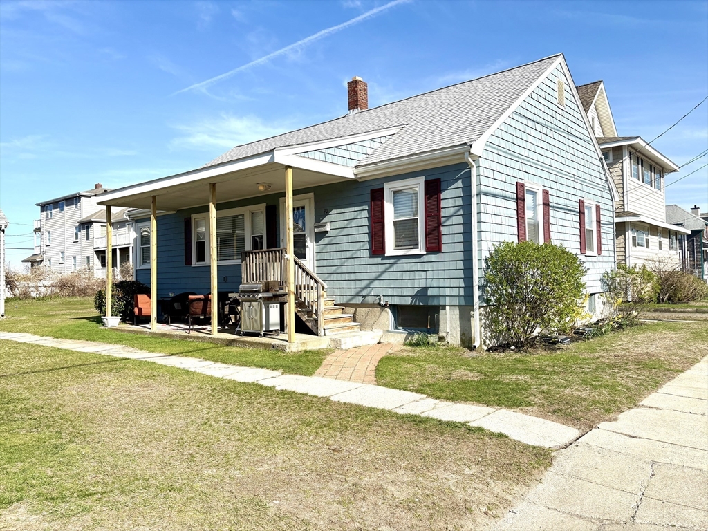 90 Manomet Ave