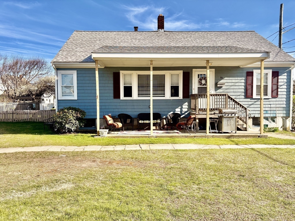 90 Manomet Ave