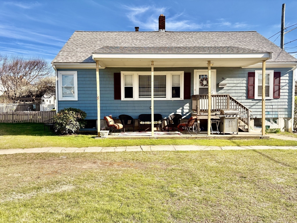90 Manomet Ave