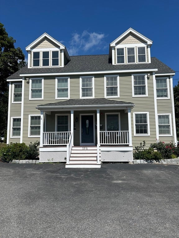 Photo of 13 1/2 Merrimac St, Amesbury, MA