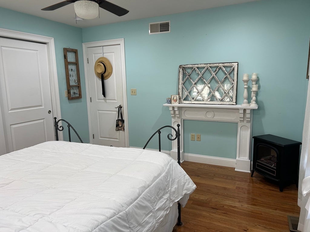 13 1/2 Merrimac St #1, Amesbury, MA, 13 1/2 Merrimac St #1, Amesbury, MA Photo #6