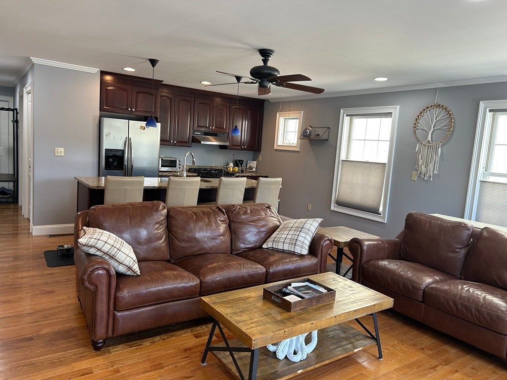 13 1/2 Merrimac St 1