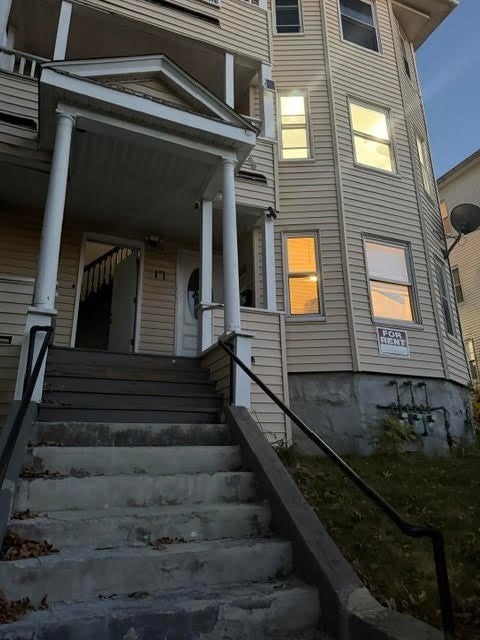 17 Jones St #2, Worcester, MA, 17 Jones St #2, Worcester, MA Photo #2