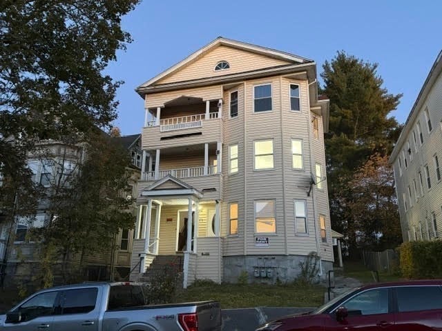 17 Jones St #2, Worcester, MA, 17 Jones St #2, Worcester, MA Photo #3