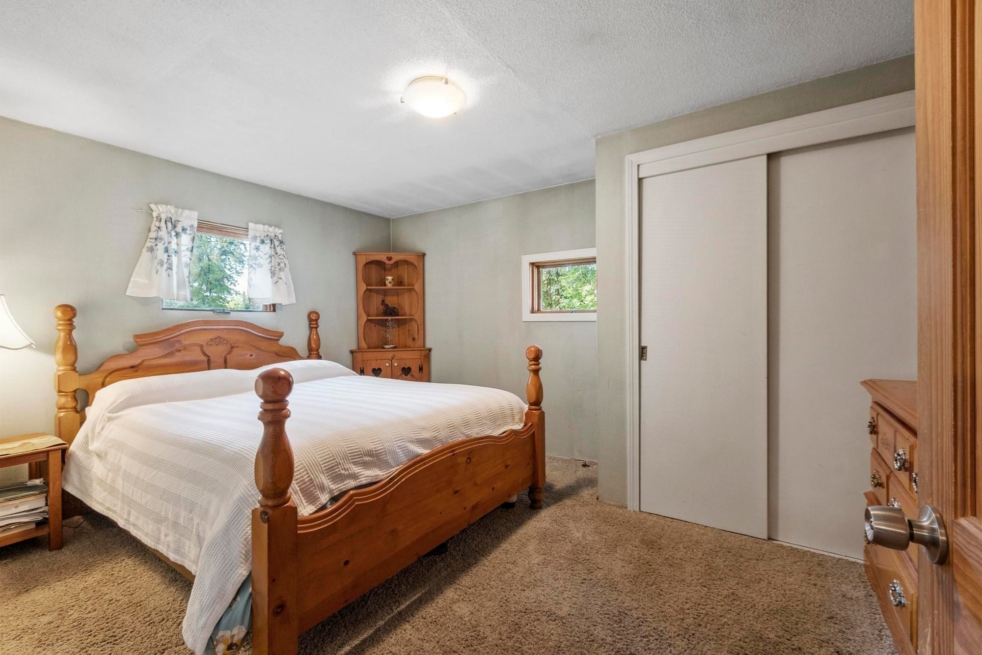 875 Flat Hill Rd, Lunenburg, MA Photo #33