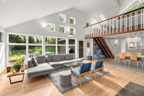 76 Norfolk Rd Brookline MA 02467